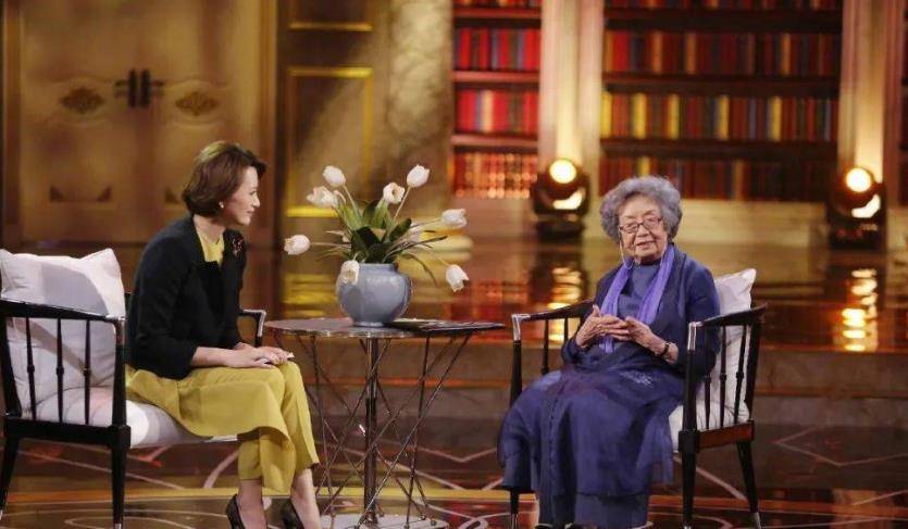 1948年叶嘉莹赴台,屡被家暴想自杀,丈夫晚年:电视里是你吗