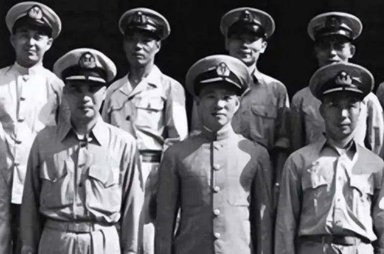 连傅作义都没被授衔,为何这四位国军起义将领,却被授少将军衔?