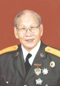 1988年被授中将仅有1人,他还获得少有的红星勋章_徐春阳_志愿军_将军