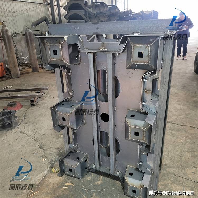 四角空心防浪块模具 丽辰预制四角空心块模具