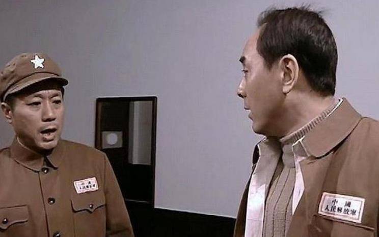 张白鹿勾引李云龙时,丁伟不管,孔捷阻止,赵刚若知道了会怎样?