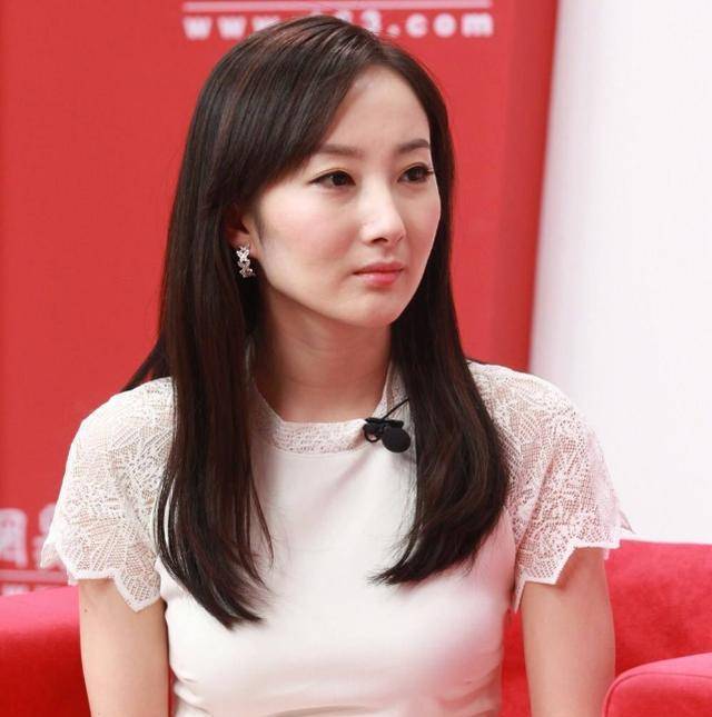 可能是受上一段婚姻的影响,李兆会和程媛媛这次十分低调的举办了婚礼