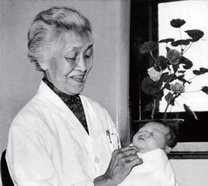 万婴之母林巧稚:一生未婚,袁隆平由她接生,钟南山叫她姑婆