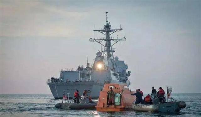 船只_亚丁湾_护航