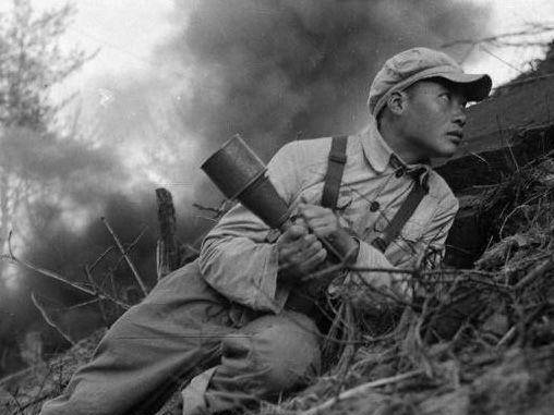 历数那些以身堵枪的"黄式"英雄,黄继光不是第一个堵枪口的战士