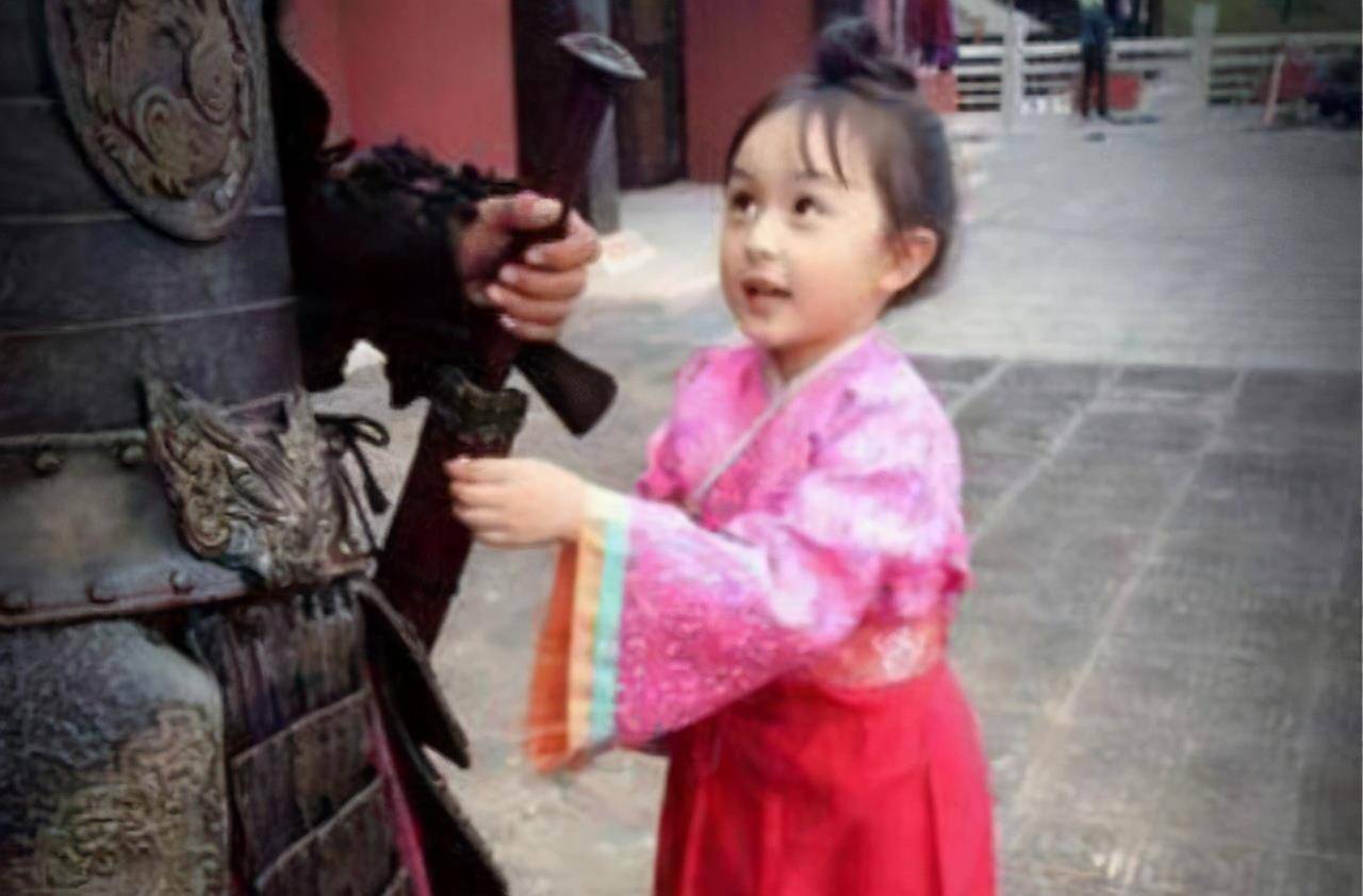 让经历过皇族滔天巨浪,一心渴望家庭团圆,宁静团聚的杨丽华肝肠寸断