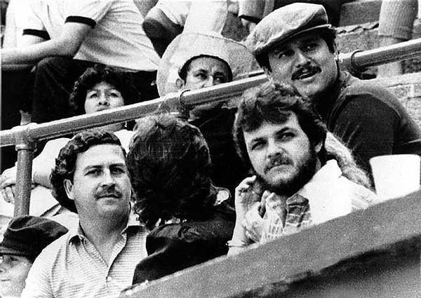 因女儿说冷,一晚烧200万美元取暖,哥伦比亚大毒枭巴勃罗的一生