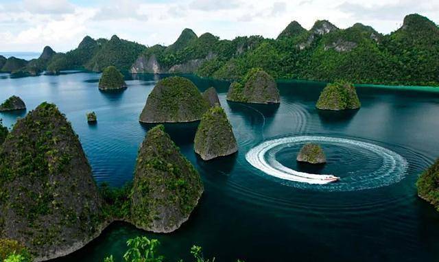 享有300万平方公里海域,坐拥3亿人口,印尼为啥只是个三流国家?