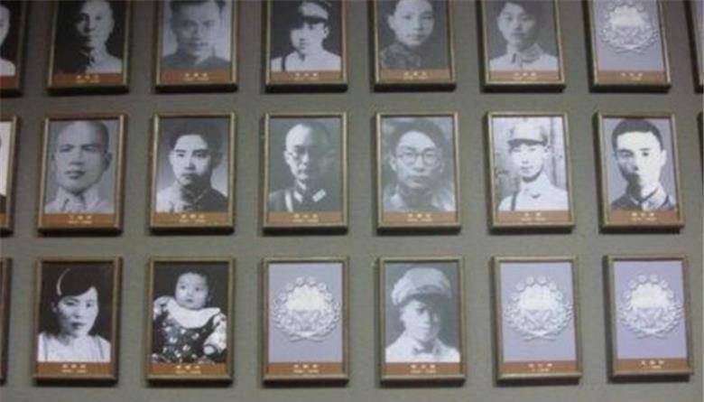 他是渣滓洞看守,因"杀害"江姐被判死刑,31年后成革命功臣