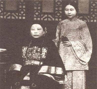 李鸿章的墓被炸开,发现2块近30斤金砖,专家鉴定后竟有意外发现_赵小莲