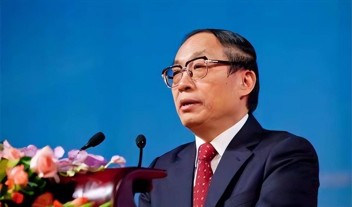 "高铁一姐"丁书苗,曾是农妇靠贩鸡蛋发家,却成了亿万富翁