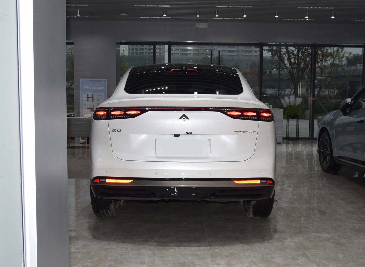 鸥翼门 8155芯片 智能化座舱,昊铂ht还有哪些惊喜?_搜狐汽车_搜狐网