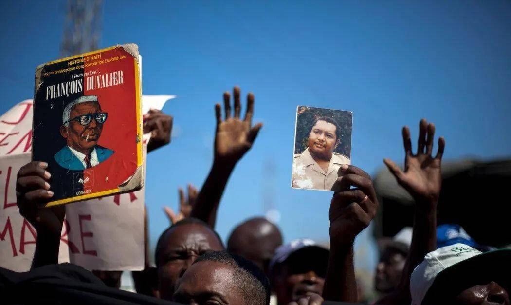 美国都不想骗他的国家,总统逼民众卖血让民众吃土_杜瓦利埃_黑人_独立