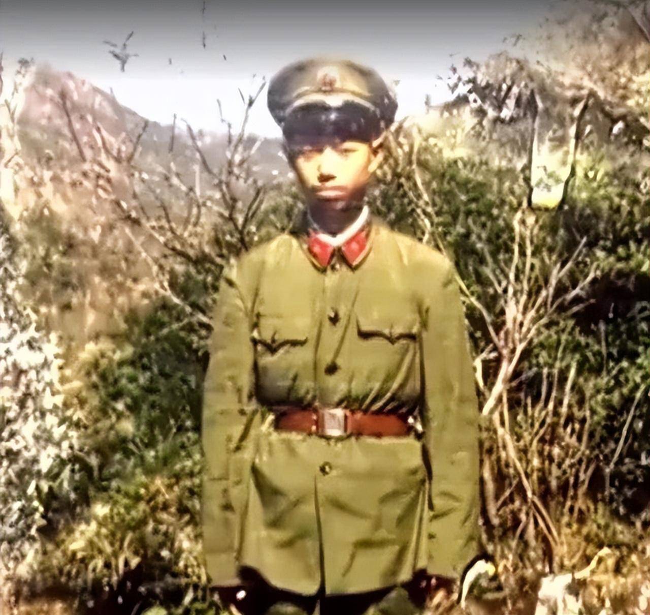 安徽兵王仅初中文化,入伍34年有召必回,退役后女儿继承父业