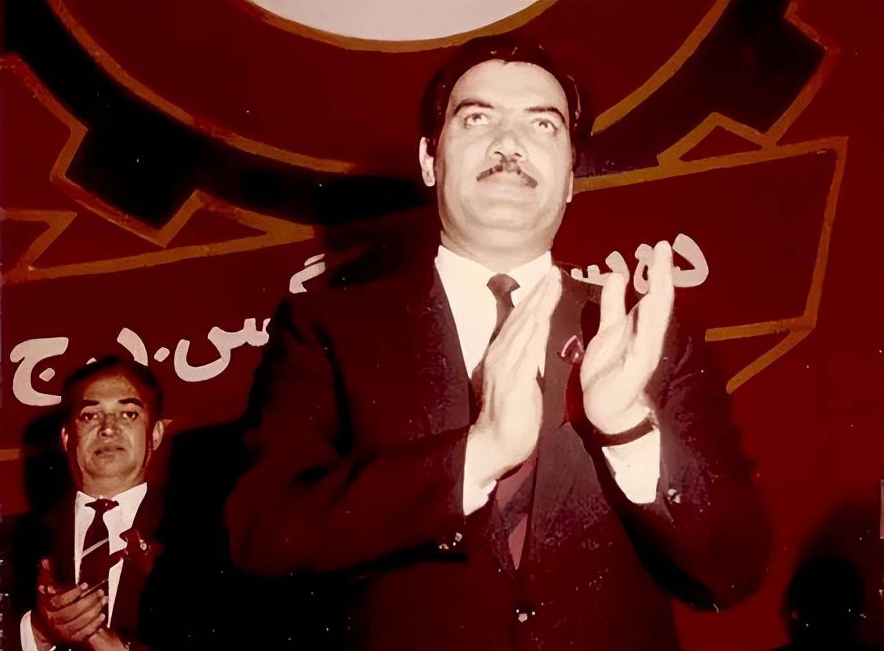 拒绝离开阿富汗的前总统纳吉布拉:死刑前口中塞满钞票,被车拖行