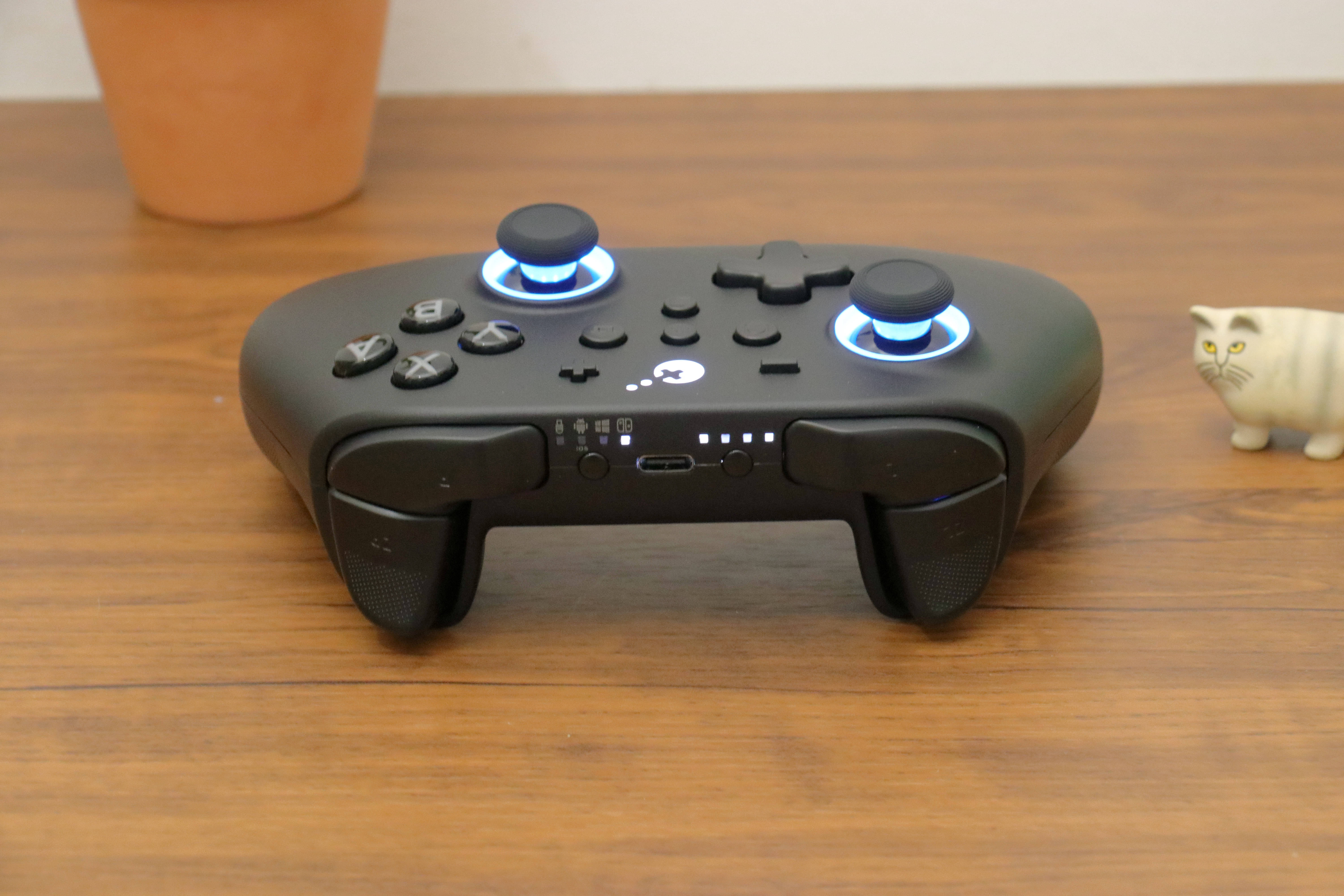 谷粒金刚3Pro游戏手柄体验:双霍尔设计,畅玩多平台游戏