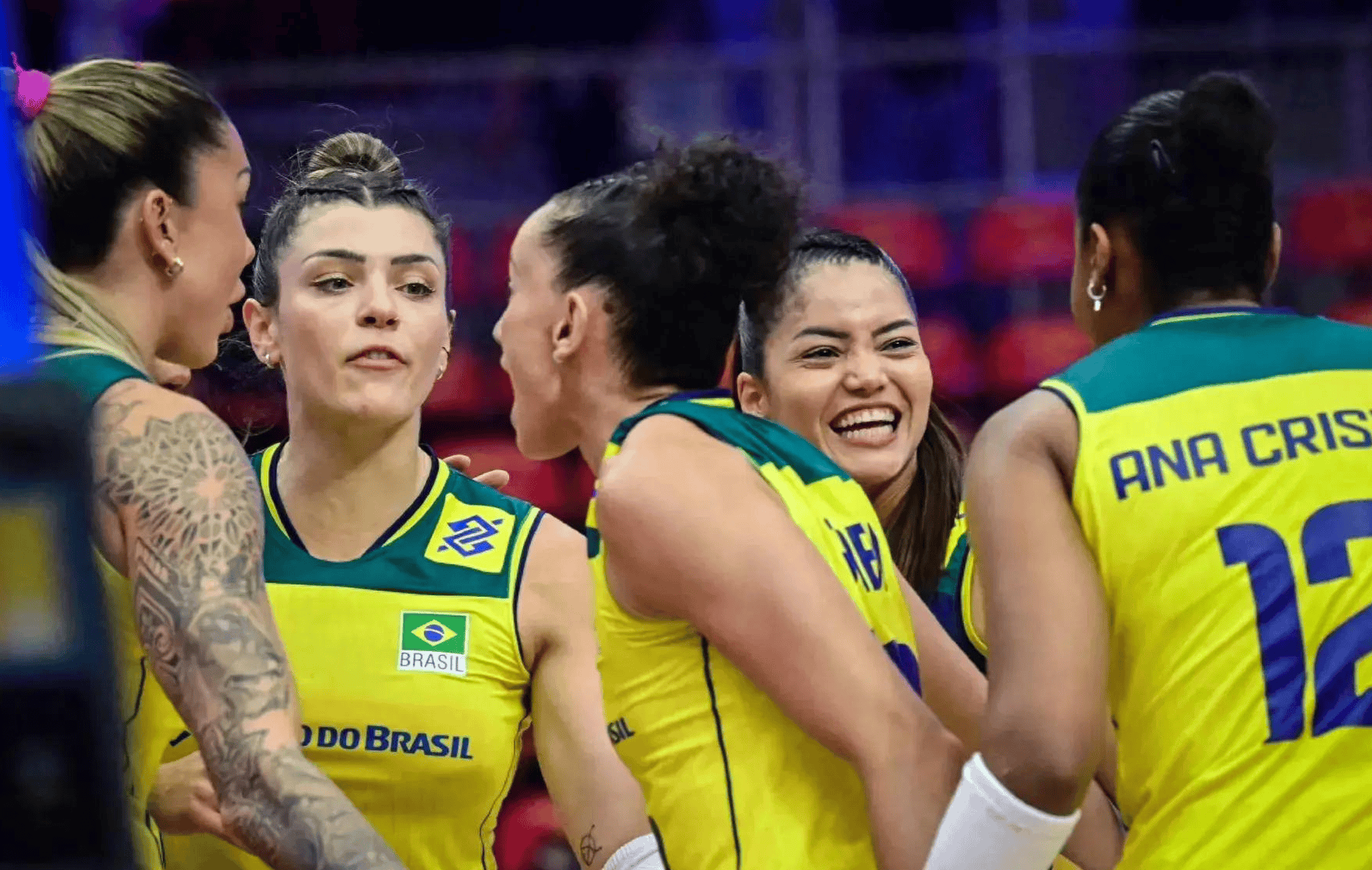 女排总决赛四强诞三席:意大利3-0美国晋级,日本晋级,仅剩一席!