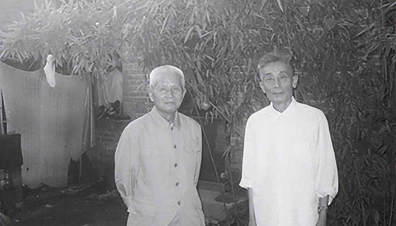 周祖谟说道,在面临这个考题的时候,他也思考了很久,心中冒出了"王引之