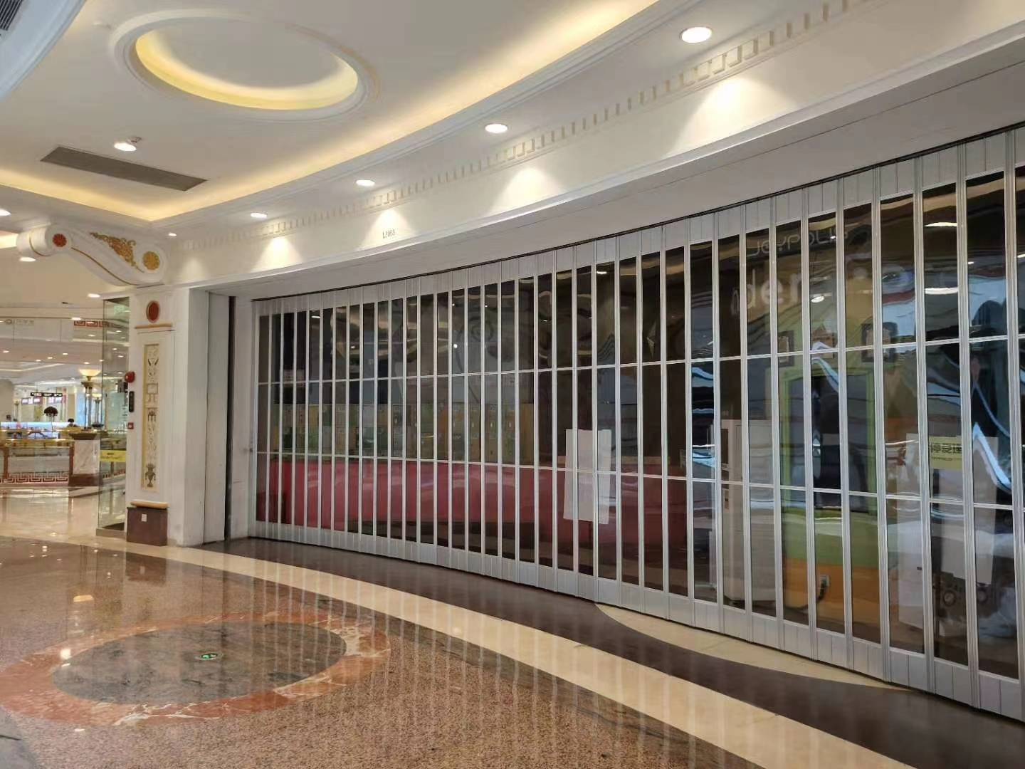 成都商场水晶折叠门,店铺铝合金pvc折叠门,成都铝合金水晶折叠门定制