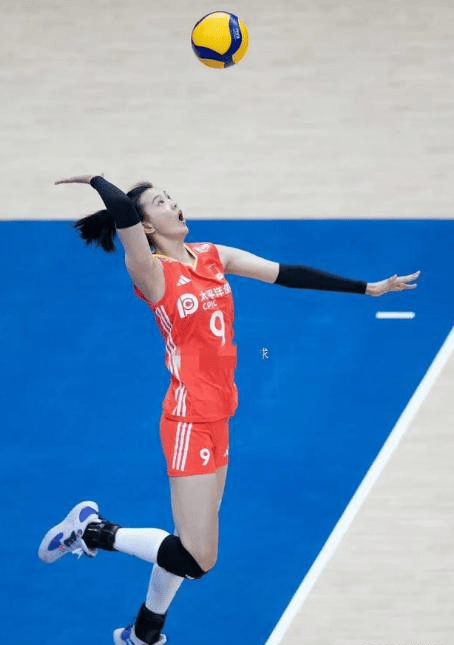 原创            女排奥运名单出炉，2小将逆袭，张常宁入选，3人遗憾落选-女排奥运选手