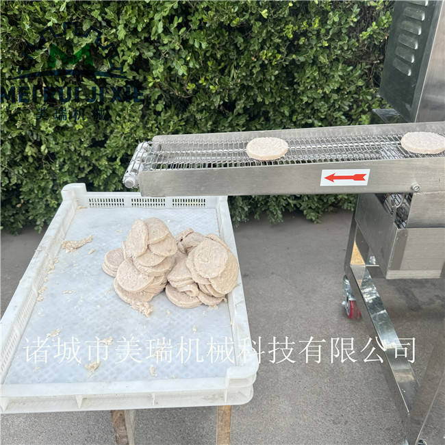 鱼香汉堡肉饼成型机 100肉饼成型设备成套机器 鱼饼成型机 高速鱼饼机