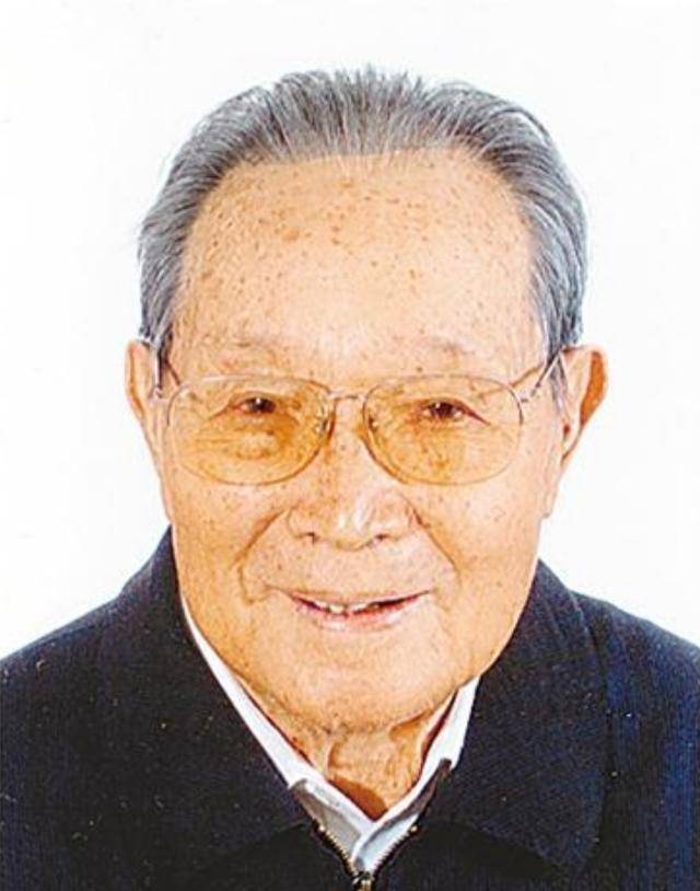 他是原北京市委书记,1976年提前得知绝密计划,在电话前守了一天