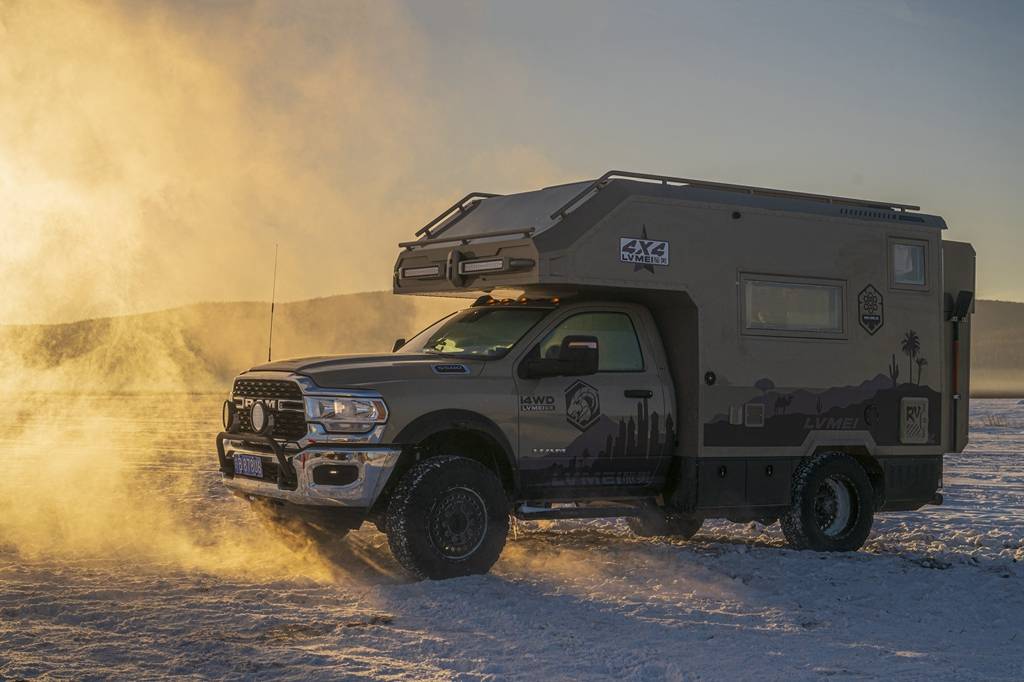 旅美灵域5500n四驱越野房车,越野旅行实用派!