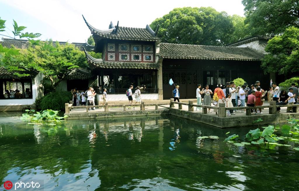 江苏苏州园林迎来暑期旅游高峰-搜狐大视野-搜狐新闻