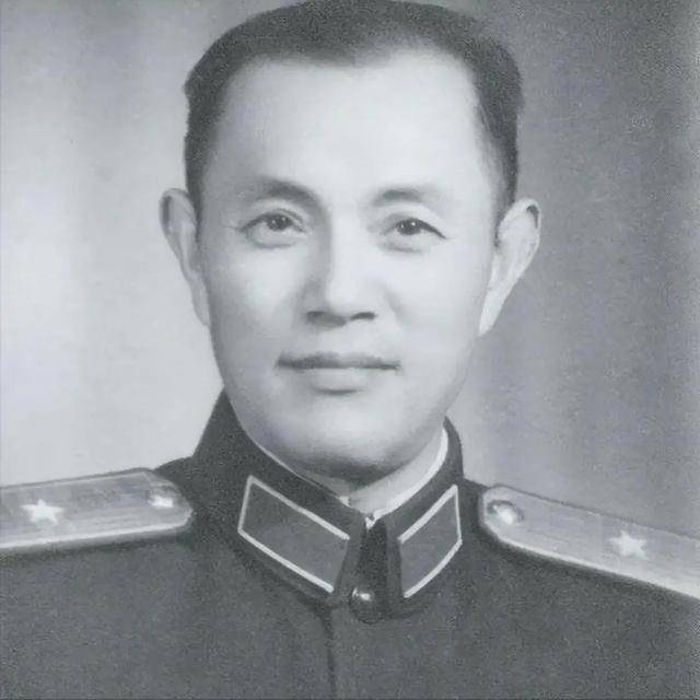 1961年,张力雄成为开国少将