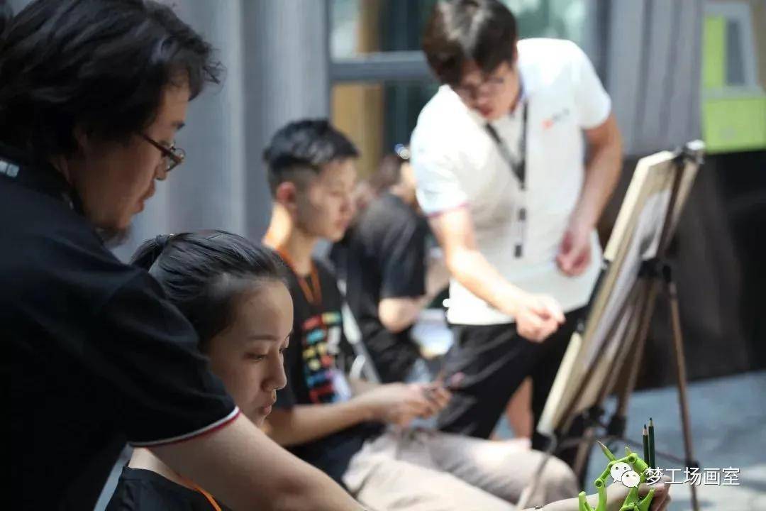 济南梦工场画室今年也对校园环境进行了全面升级,让学生的集训生活