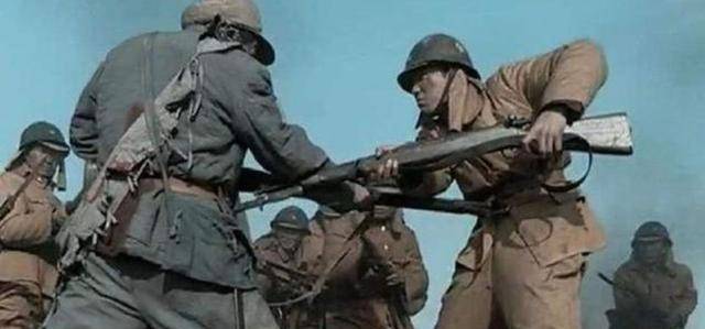 羊儿岭很快就失守了,摆在周希汉面前的只有两条路,留下来血战到最后