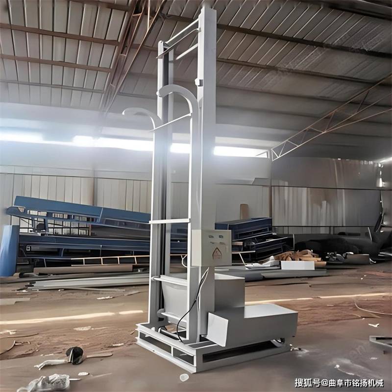 砼基础的表面应平整,并呈水平状态,保证斗式提升机安装后达到垂直要求