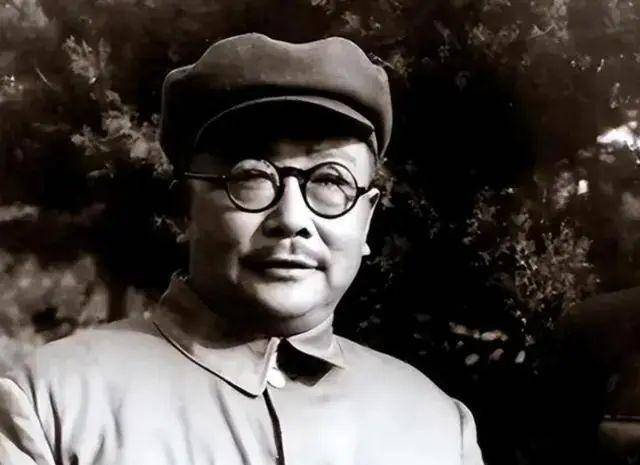 他曾任云南省委书记,娶了李克农同志的女儿为妻,活到了92岁