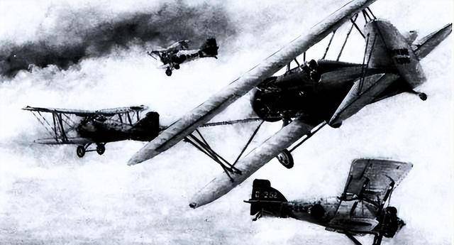 八·一四空战当天,防空总台得知了日军的行动,命令刚刚在笕桥机场降落