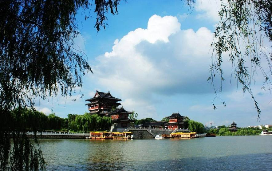 亿蜂(泰州)国际化产业创新示范基地建设成效显著