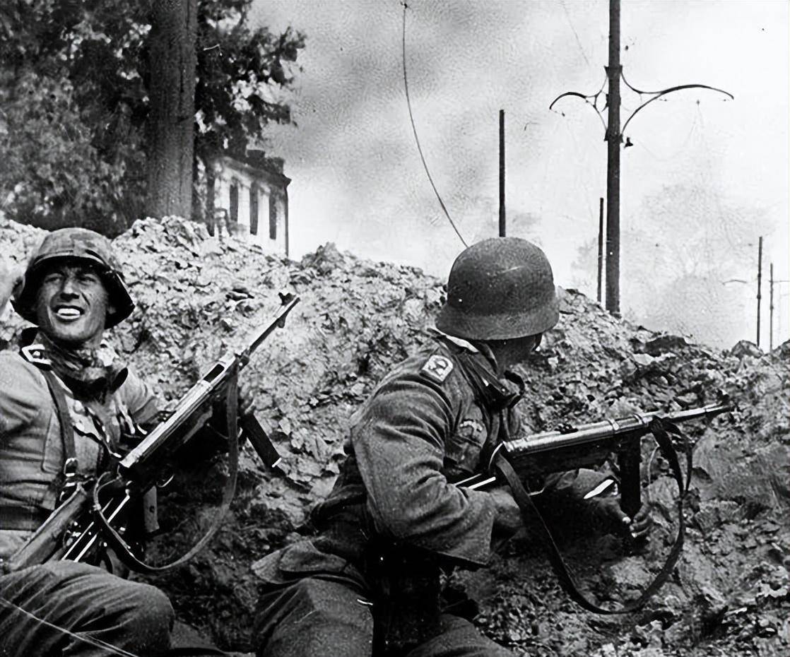 塞瓦斯托波尔坚守传奇:苏军250天浴血奋战,德军折损24000精兵