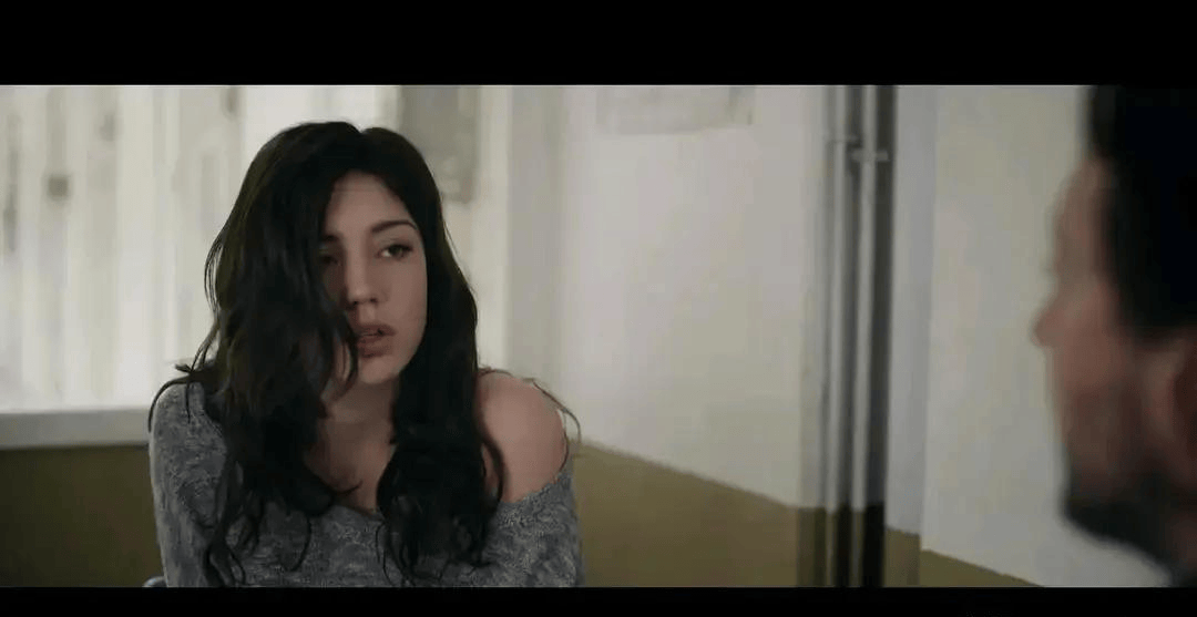 法国大尺度"三级片"《为情所困》女主的颜值身材谁不迷糊!