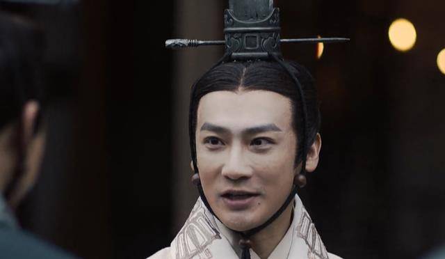 历史上嫪毐有多厉害?秦太后对其宠幸不已,甘愿为其生子