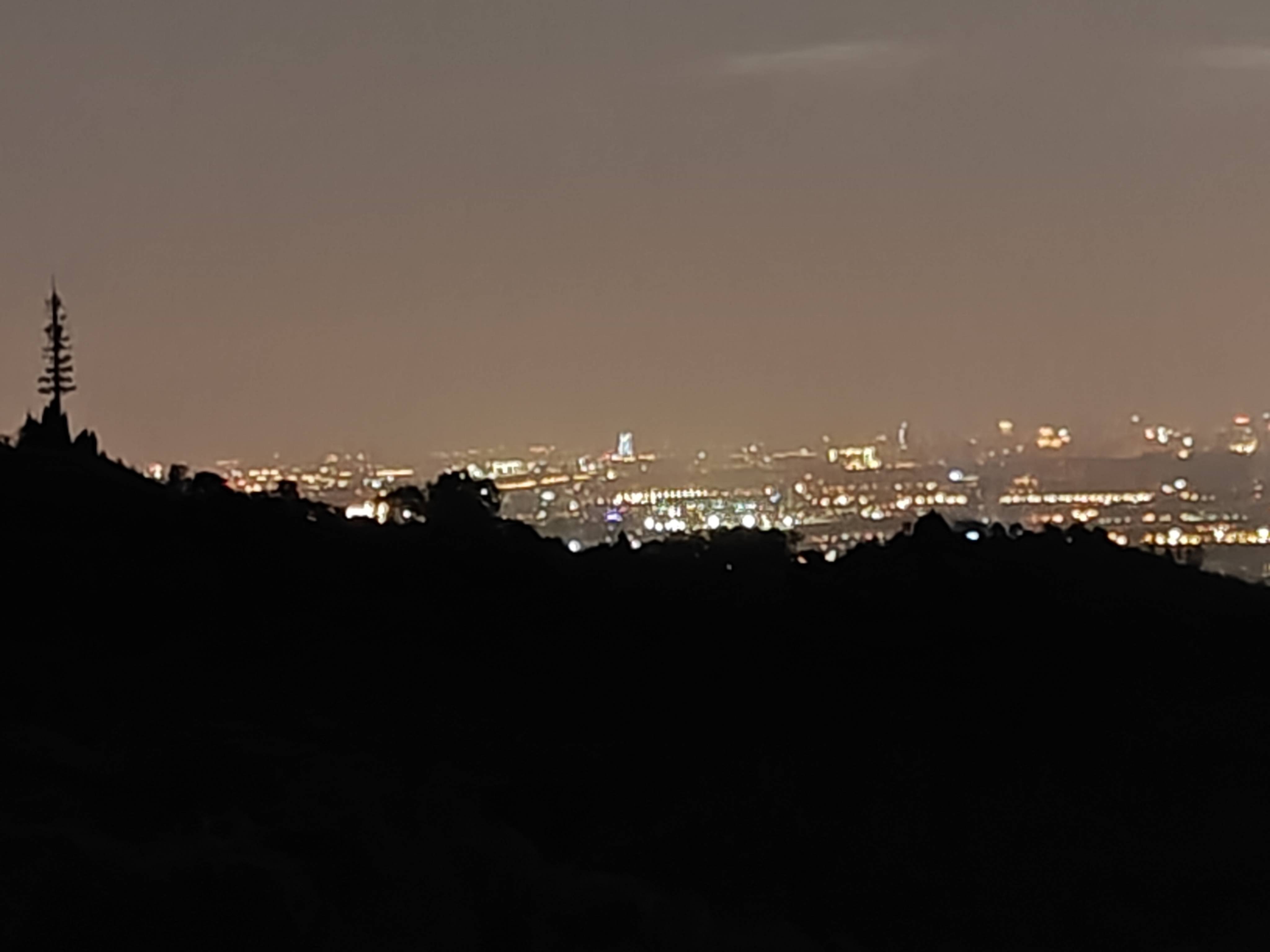 龙泉山夜景图片