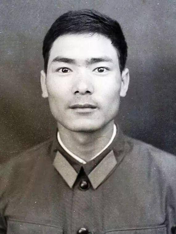毙敌104名的老山15勇士,10个小时打退敌军6次进攻