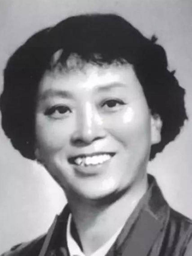 王近山:打仗最喜欢"抗命"的将军,妻子被日军包围,他扭头就上