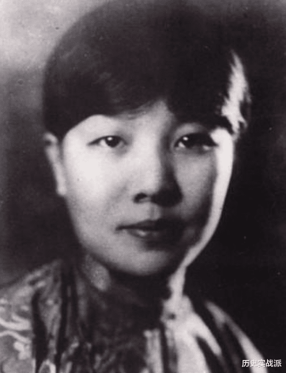 1952年,周总理接见冰心夫妇,临别嘱咐:打死不要对外讲谈话内容_吴文藻