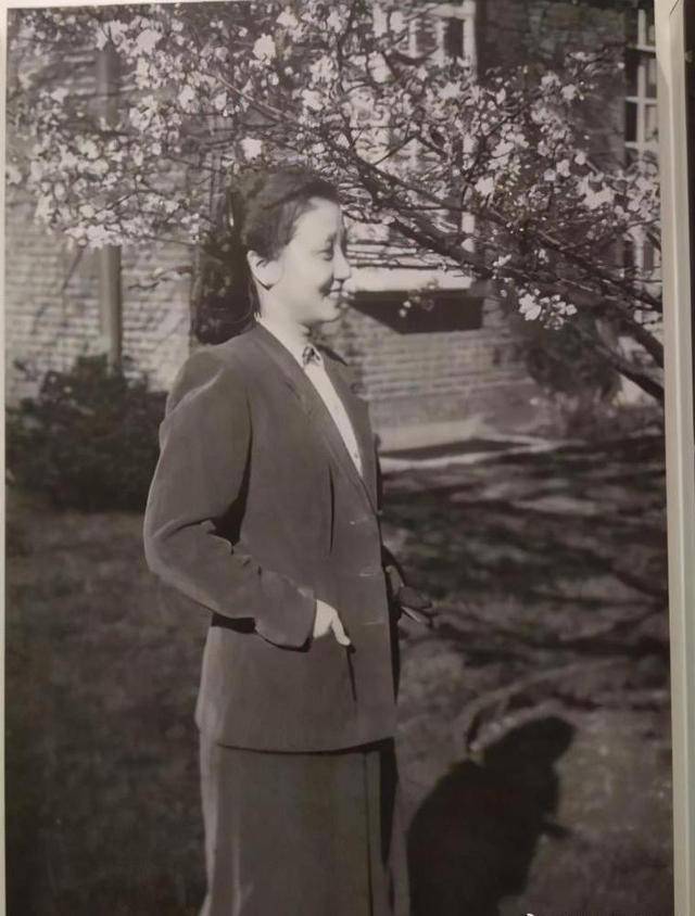 著名歌唱家蒋英:与钱学森的婚姻很坎坷,一双儿女现在怎样了?