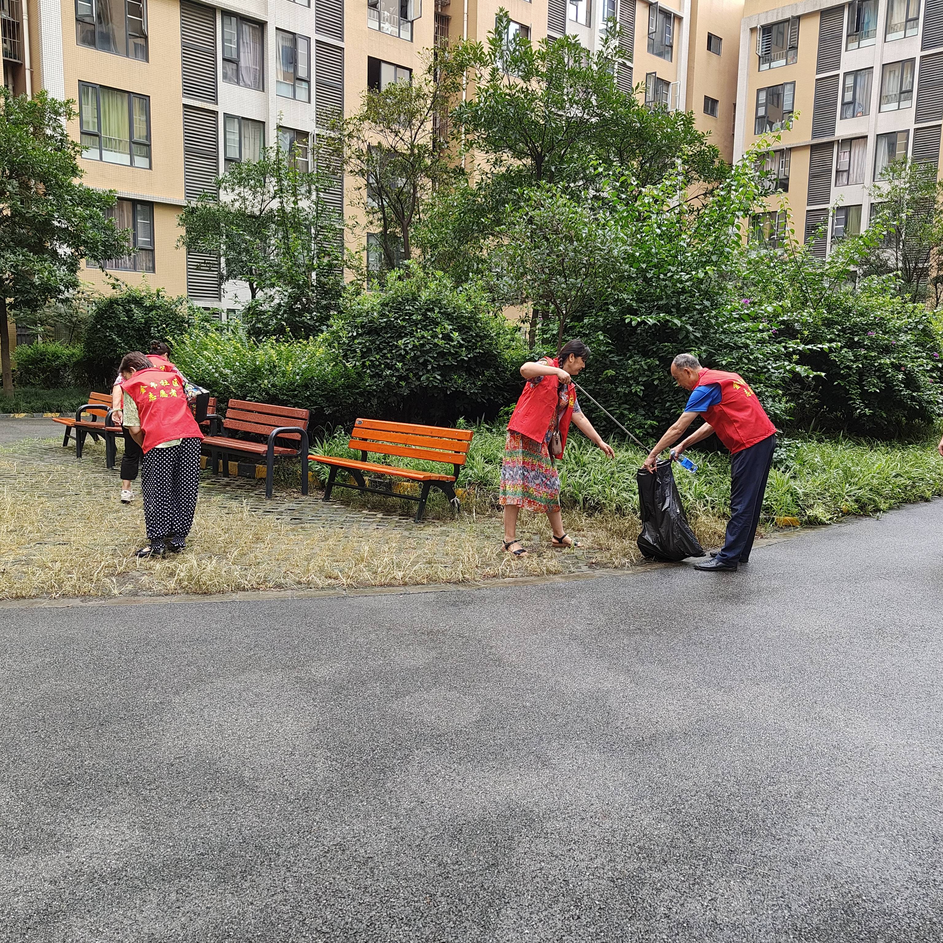 金韦社区公共空间卫生志愿服务活动