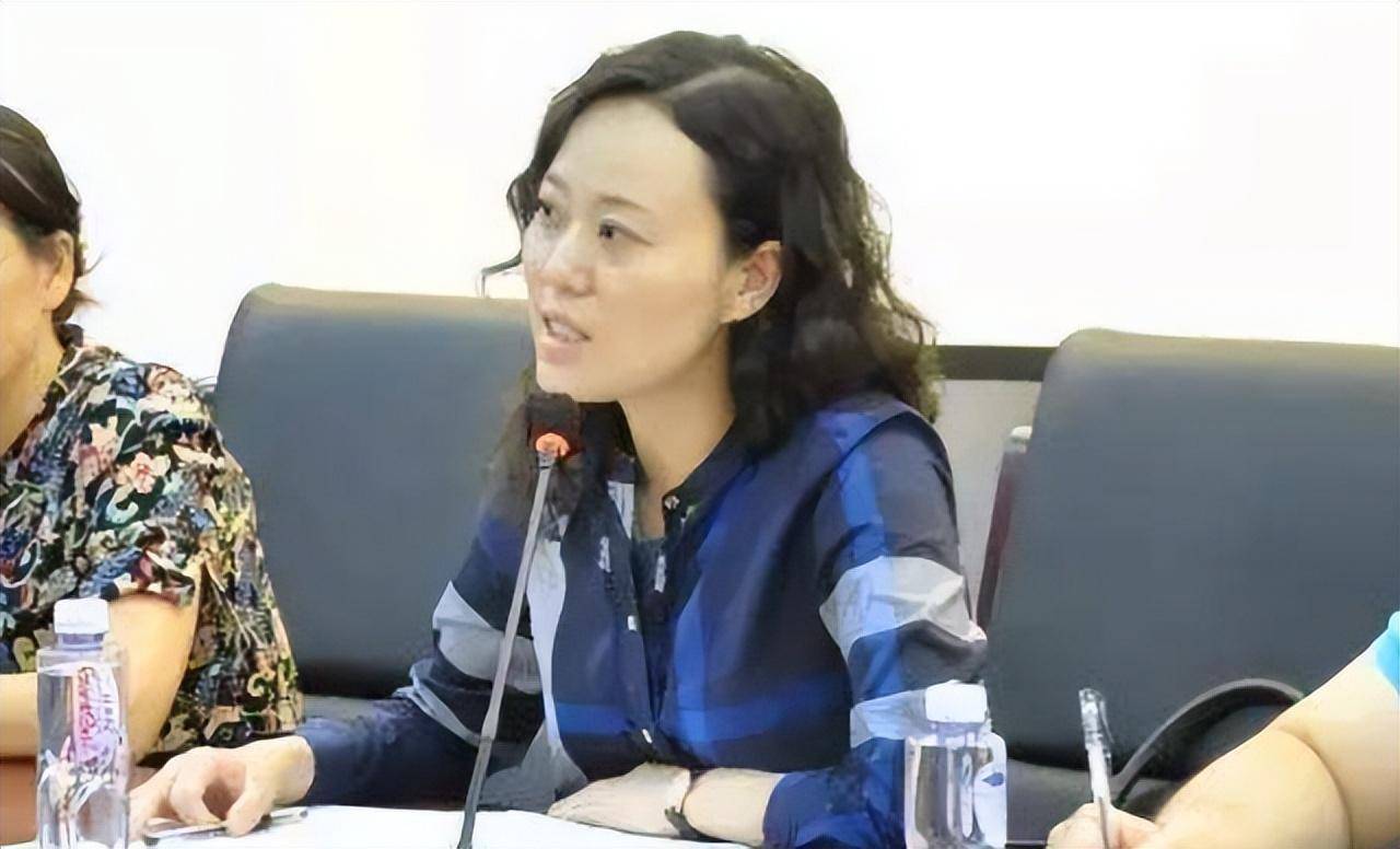 金英丽:上海80后处级女干部,敛财538万,广交男友,落网后还诡辩_金山区