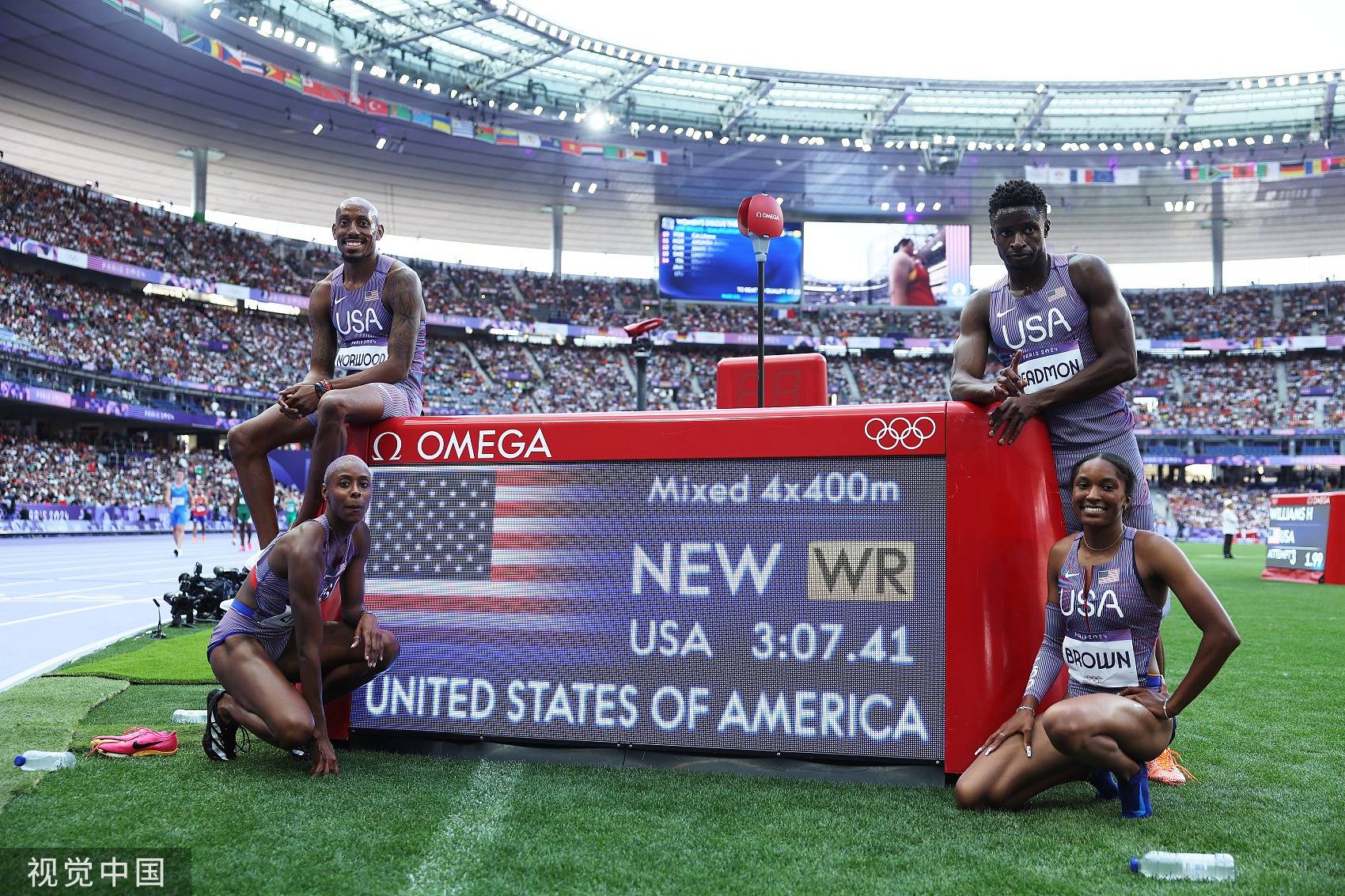 大吓人了!美国队预赛打破田径4x400米混合接力世界纪录