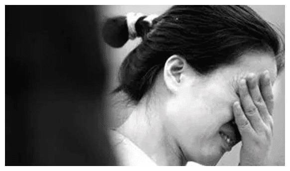 儿子被杀,凶手父母不道歉反而嘲讽,母亲为复仇,向其女儿泼硫酸