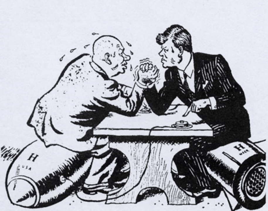 而随着"铁幕演说"和"马歇尔计划"的实施,美苏冷战也开始了.我党