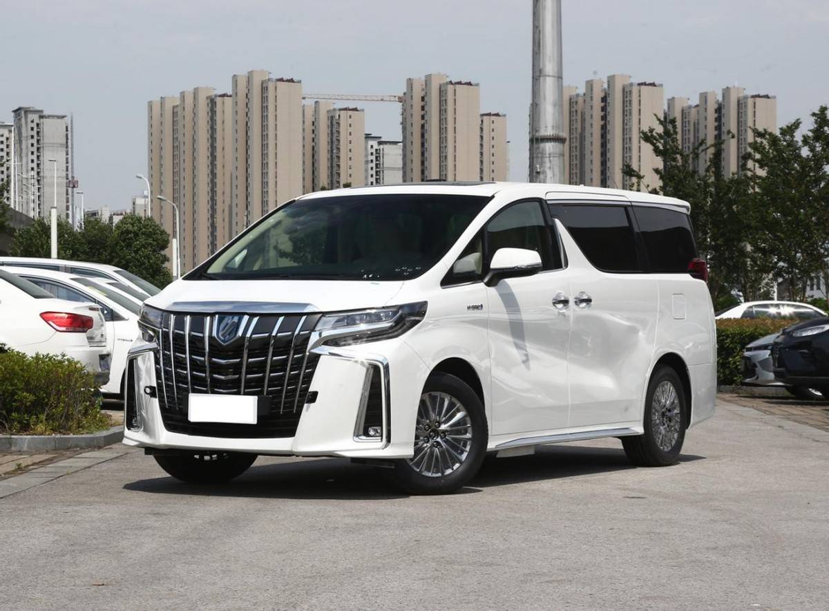 豪华车型(如:奔驰v-class):约800元/天- 中高档商务车(如:丰田塞) )