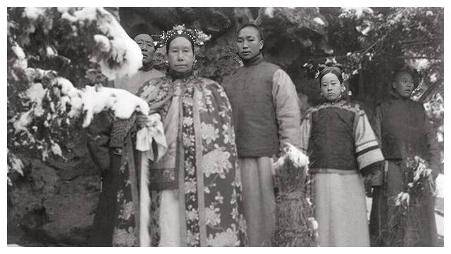 李莲英照片被曝光:面露阴狠,一脸脓包,为何独受"慈禧宠爱"?